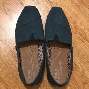 Blue-green Never-worn Toms size 7